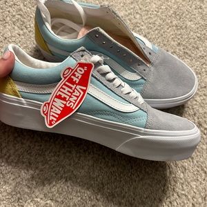BRAND NEW Platform Vans